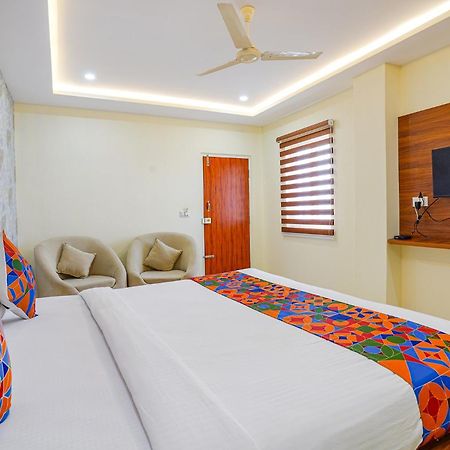 Fabhotel Partha Residency - Nr Iskcon Kr Puram Bangalore Exteriör bild