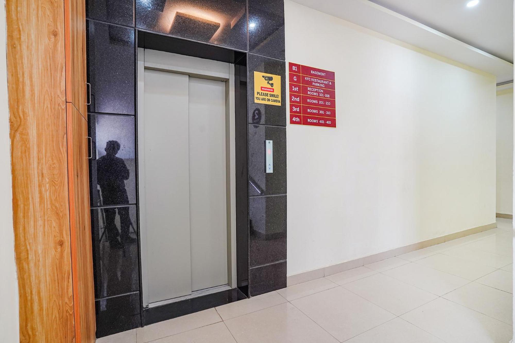 Fabhotel Partha Residency - Nr Iskcon Kr Puram Bangalore Exteriör bild