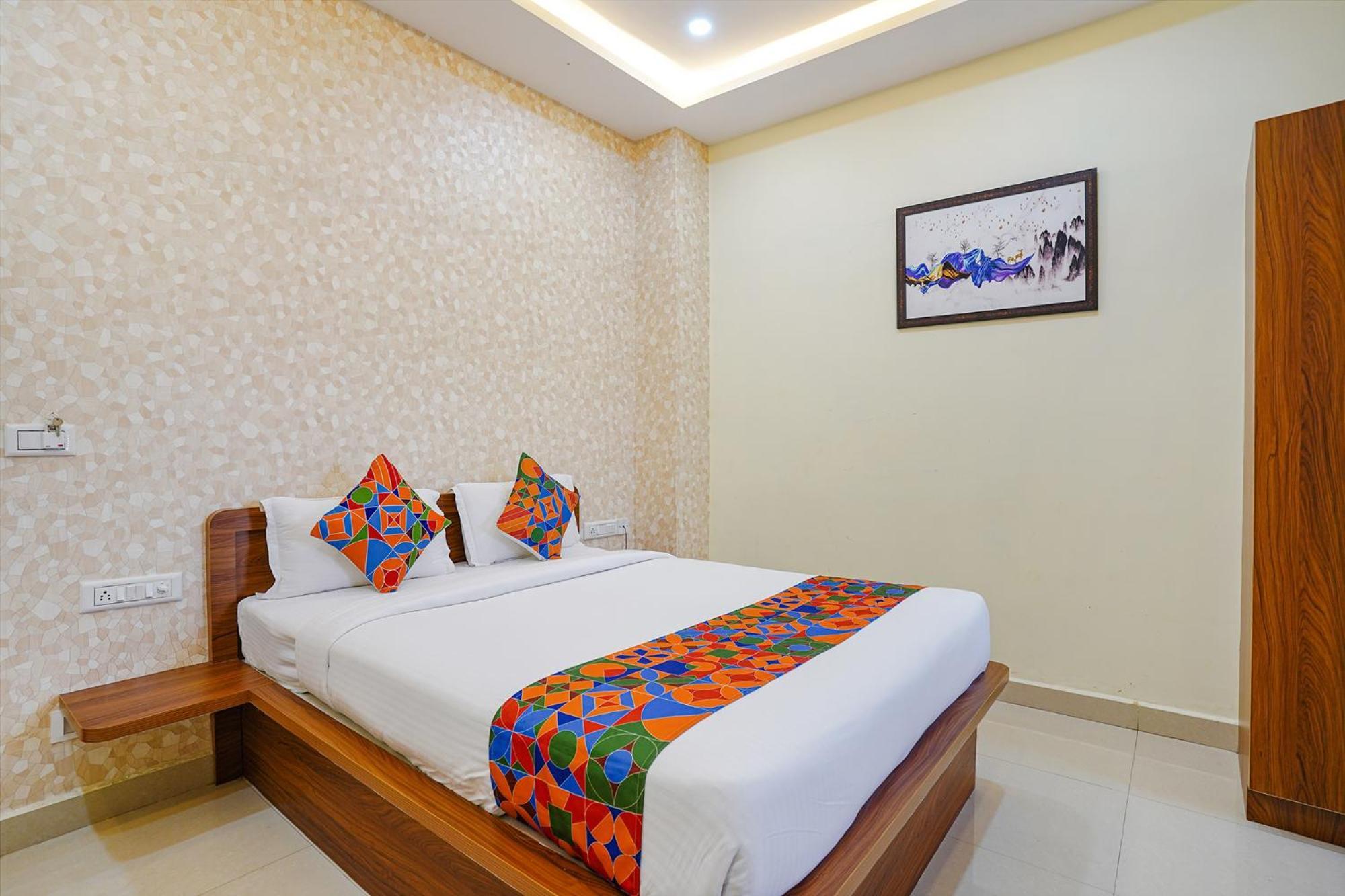 Fabhotel Partha Residency - Nr Iskcon Kr Puram Bangalore Exteriör bild